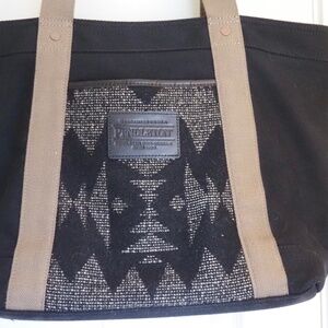 Pendleton Sonora Black Canvas and taupe